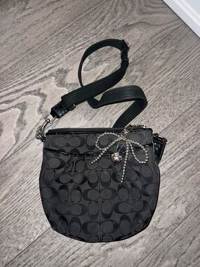🖤 Coach Black Signature Jacquard Crossbody with Silver Charm